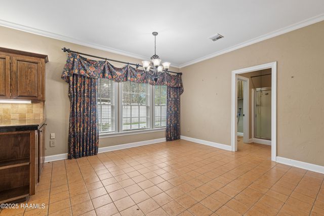 404 Old Settlement Road, Lafayette, LA 70508