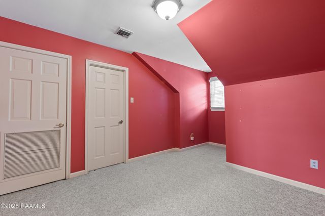 404 Old Settlement Road, Lafayette, LA 70508