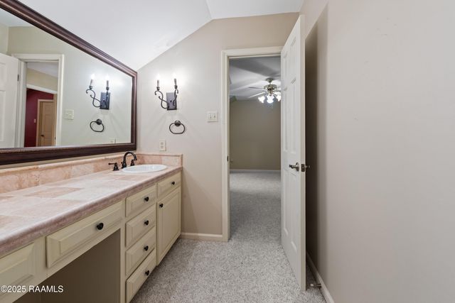 404 Old Settlement Road, Lafayette, LA 70508