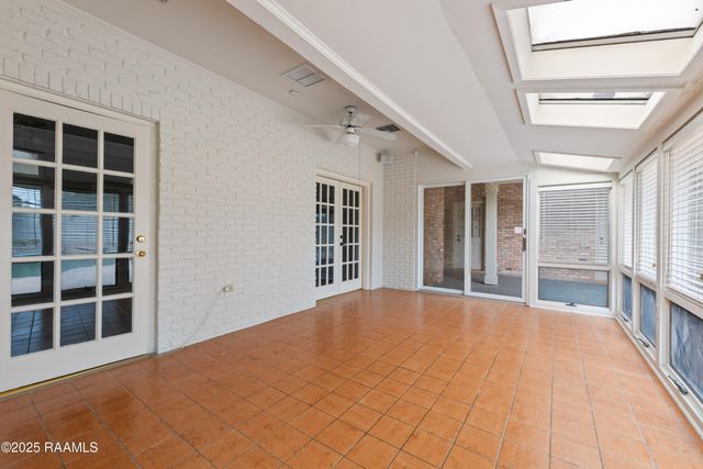 404 Old Settlement Road, Lafayette, LA 70508