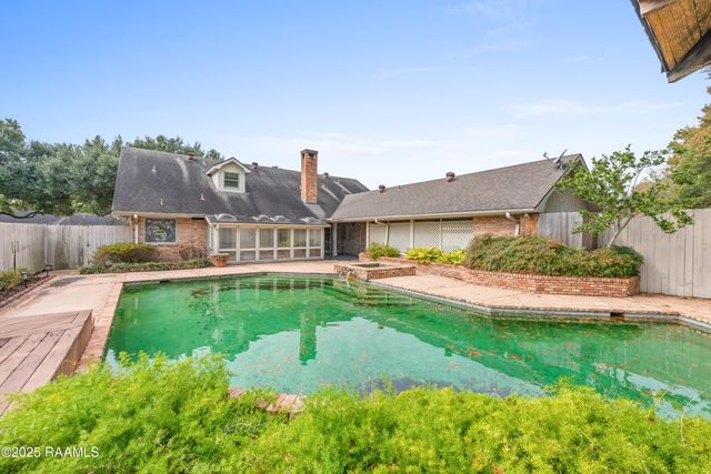 404 Old Settlement Road, Lafayette, LA 70508