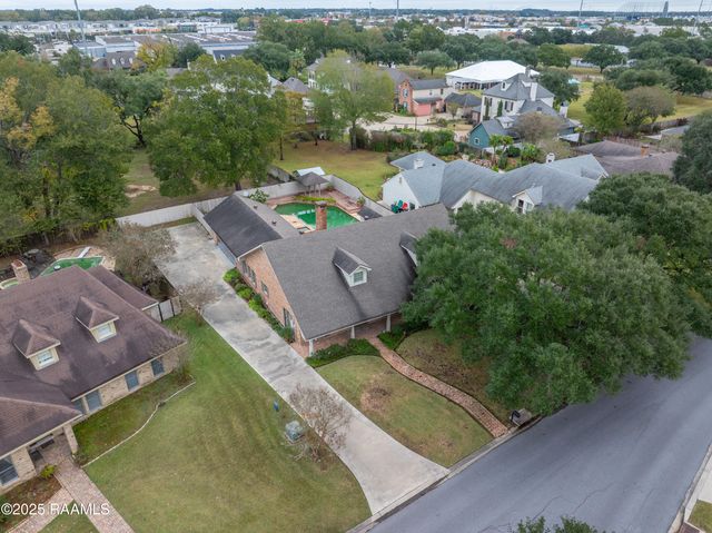 404 Old Settlement Road, Lafayette, LA 70508