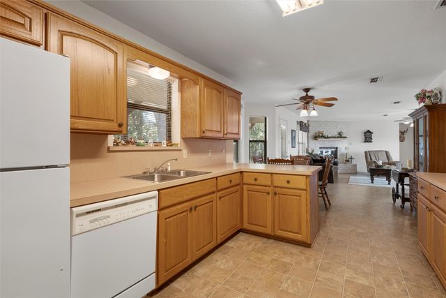 2767 HWY 174, Kopperl, TX 76652