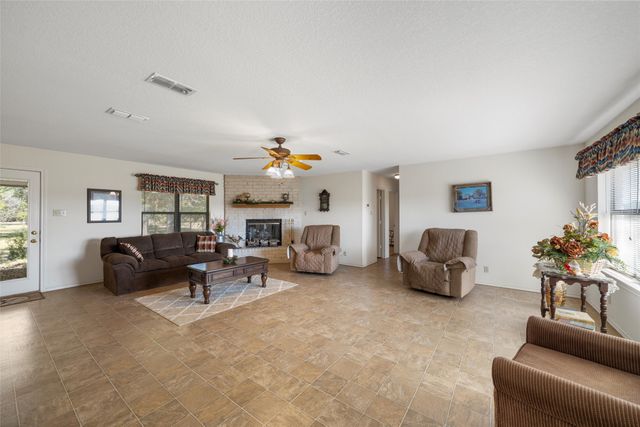 2767 HWY 174, Kopperl, TX 76652