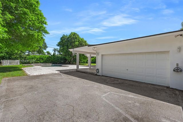 8261 SW 142nd Street, Palmetto Bay, FL 33158
