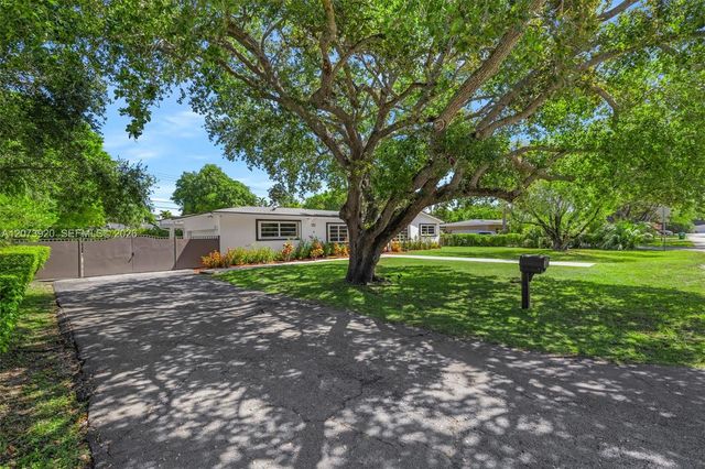 8261 SW 142nd Street, Palmetto Bay, FL 33158