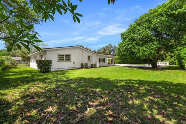 8261 SW 142nd Street, Palmetto Bay, FL 33158