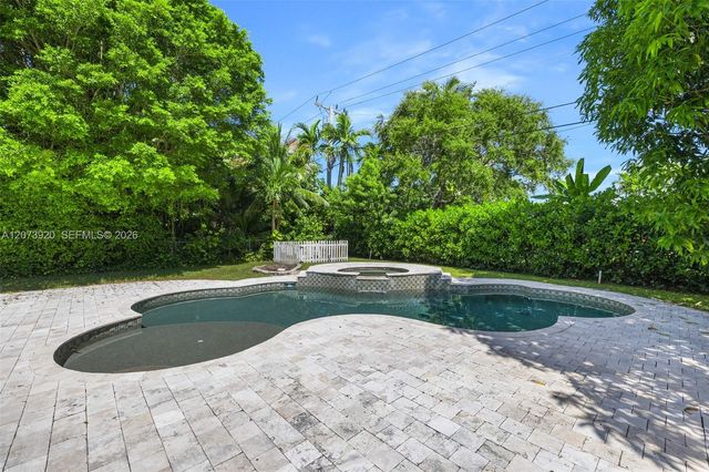 8261 SW 142nd Street, Palmetto Bay, FL 33158