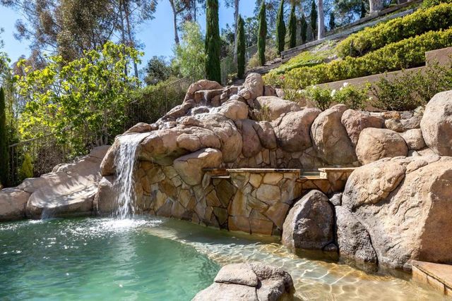 5278 Meadows Del Mar, San Diego, CA 92130