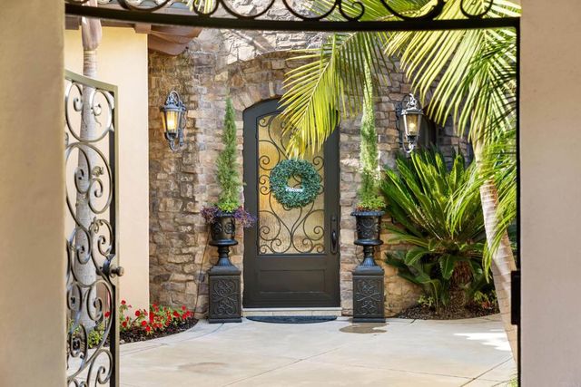 5278 Meadows Del Mar, San Diego, CA 92130