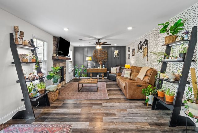 661 Battery Ct, Clarksville, TN 37042