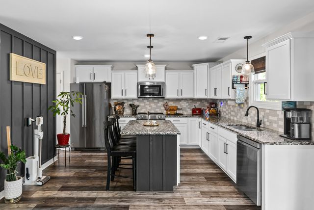 661 Battery Ct, Clarksville, TN 37042