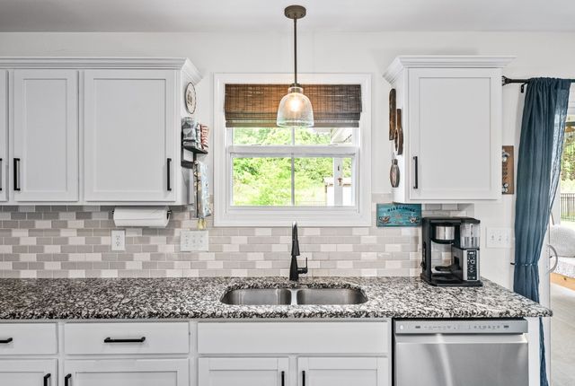 661 Battery Ct, Clarksville, TN 37042