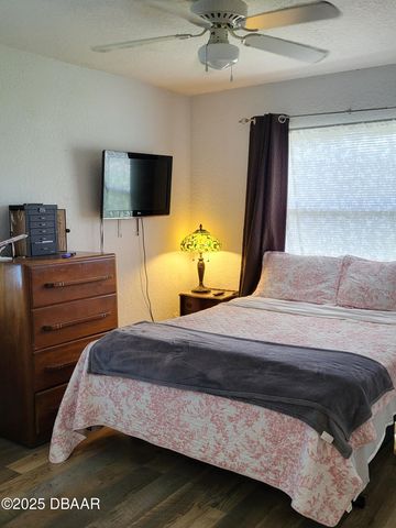 806 South Street, New Smyrna Beach, FL 32168