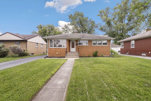 188 W 29th Place, South Chicago Heights, IL 60411
