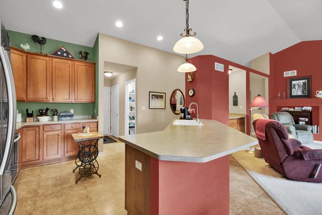 6423 Nature DRIVE, Racine, WI 53402