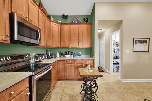 6423 Nature DRIVE, Racine, WI 53402