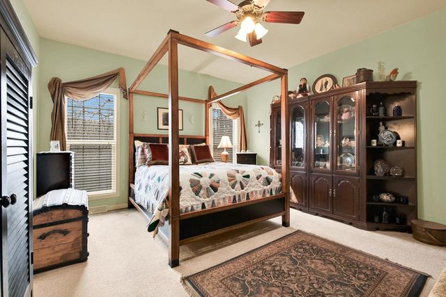 6423 Nature DRIVE, Racine, WI 53402