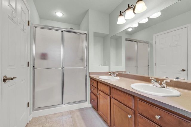 6423 Nature DRIVE, Racine, WI 53402