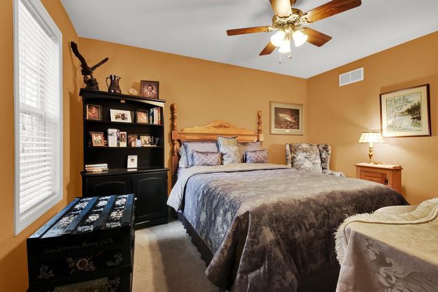 6423 Nature DRIVE, Racine, WI 53402