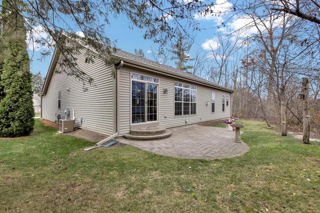 6423 Nature DRIVE, Racine, WI 53402