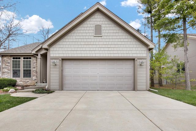 6423 Nature DRIVE, Racine, WI 53402