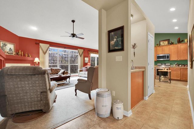 6423 Nature DRIVE, Racine, WI 53402