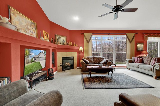 6423 Nature DRIVE, Racine, WI 53402