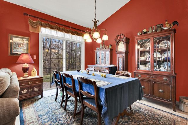 6423 Nature DRIVE, Racine, WI 53402