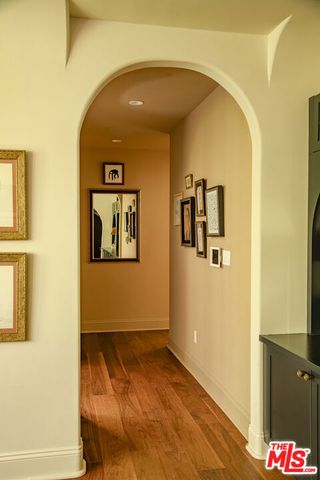 819 N La Jolla Avenue, Los Angeles, CA 90046