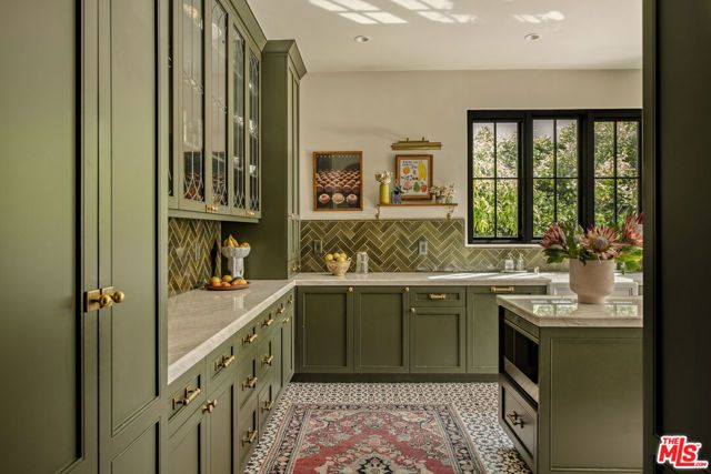 819 N La Jolla Avenue, Los Angeles, CA 90046