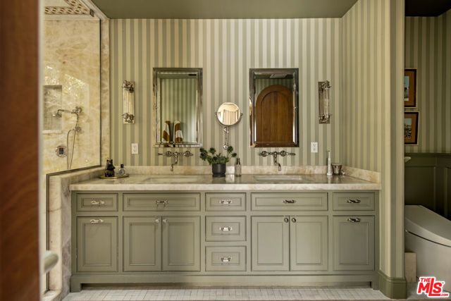 819 N La Jolla Avenue, Los Angeles, CA 90046