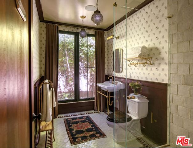 819 N La Jolla Avenue, Los Angeles, CA 90046