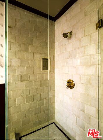 819 N La Jolla Avenue, Los Angeles, CA 90046