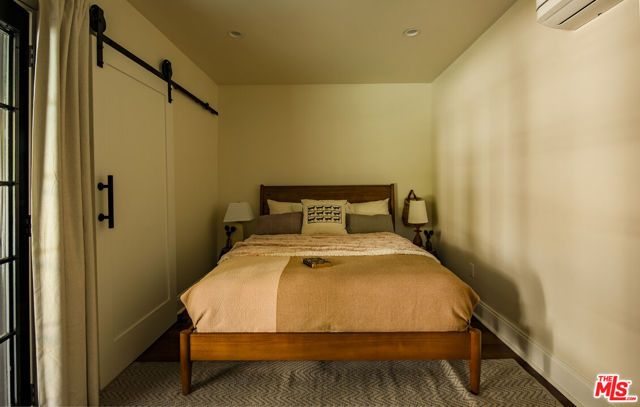 819 N La Jolla Avenue, Los Angeles, CA 90046