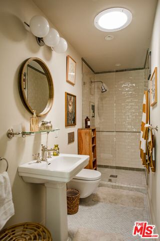 819 N La Jolla Avenue, Los Angeles, CA 90046