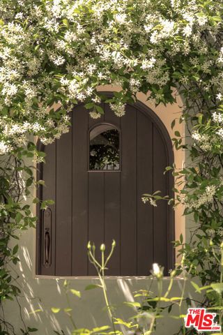 819 N La Jolla Avenue, Los Angeles, CA 90046