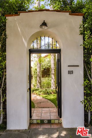 819 N La Jolla Avenue, Los Angeles, CA 90046