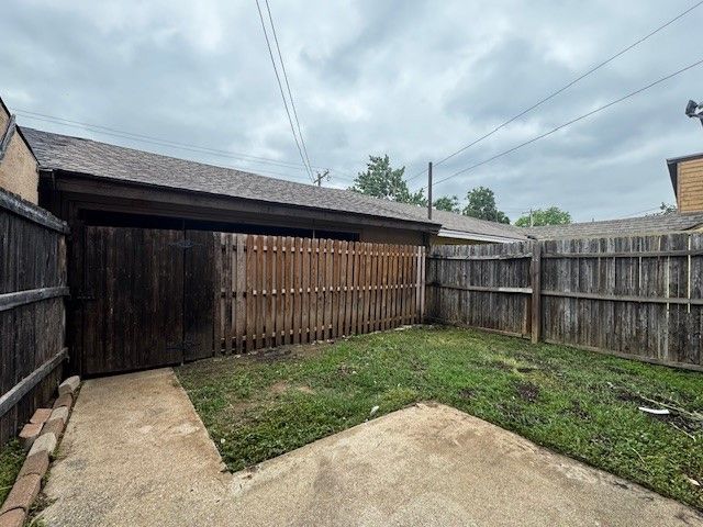1118 Kathy Lane, Lewisville, TX 75067