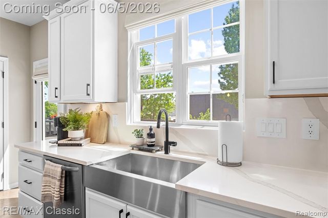219 S Sydney Court, Plymouth, MI 48170