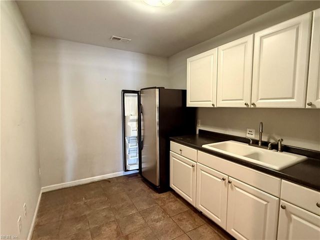 2618 Airline BLVD, Portsmouth, VA 23701