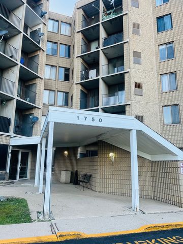 1750 N Marywood Avenue 402, Aurora, IL 60505