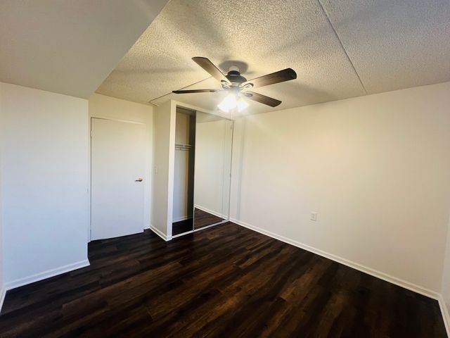 1750 N Marywood Avenue 402, Aurora, IL 60505