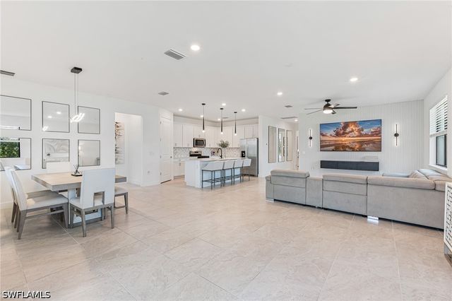 18230 Parksville DR, Estero, FL 33928