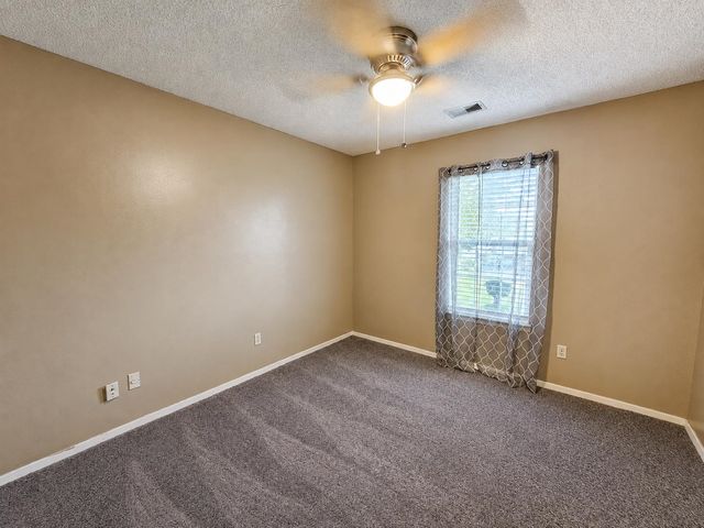 6619 CRESTED OAK CV, Memphis, TN 38141