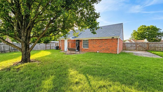6619 CRESTED OAK CV, Memphis, TN 38141