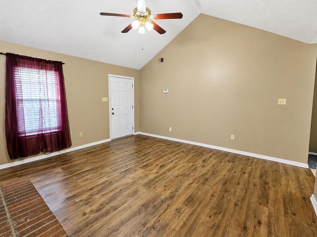 6619 CRESTED OAK CV, Memphis, TN 38141