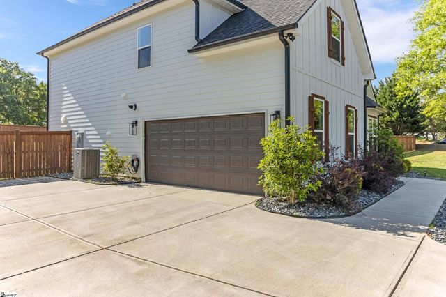 140 Lauden Drive, Moore, SC 29369