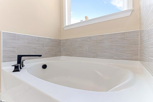 140 Lauden Drive, Moore, SC 29369