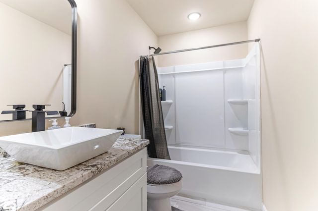 140 Lauden Drive, Moore, SC 29369